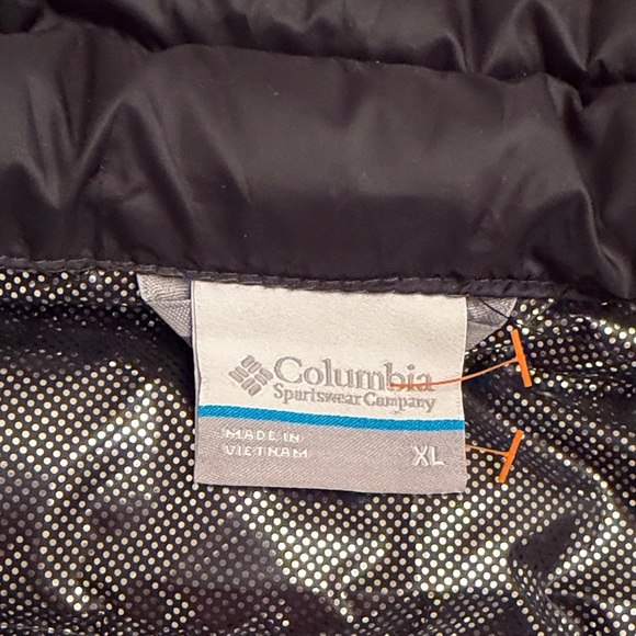 Columbia Men's XL Powder Lite Omno-Heat Green and Black Camo Puffer Vest - Picture 8 of 11